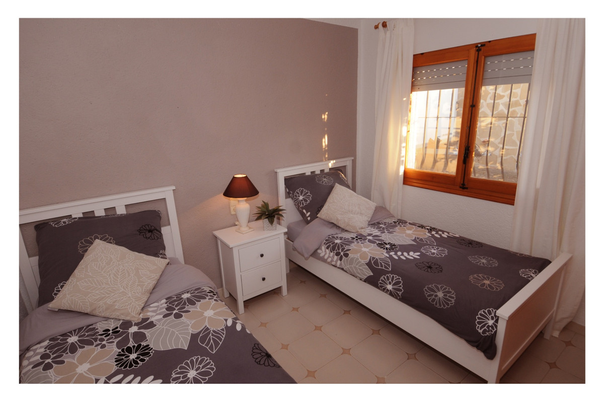 Se vende Villa - Chalet de 3 dormitorios en Costa Blanca, Alicante, España