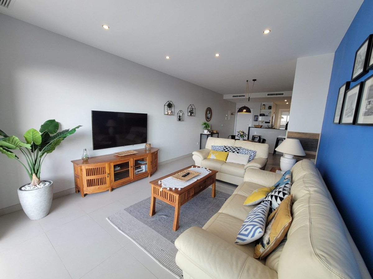 Se vende Apartamento Planta Media de 2 dormitorios en Costa Blanca, Alicante, España