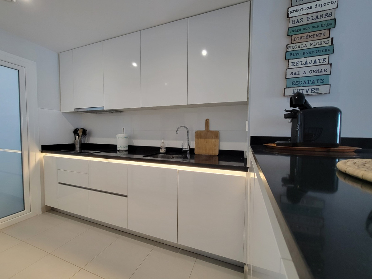Se vende Apartamento Planta Media de 2 dormitorios en Costa Blanca, Alicante, España