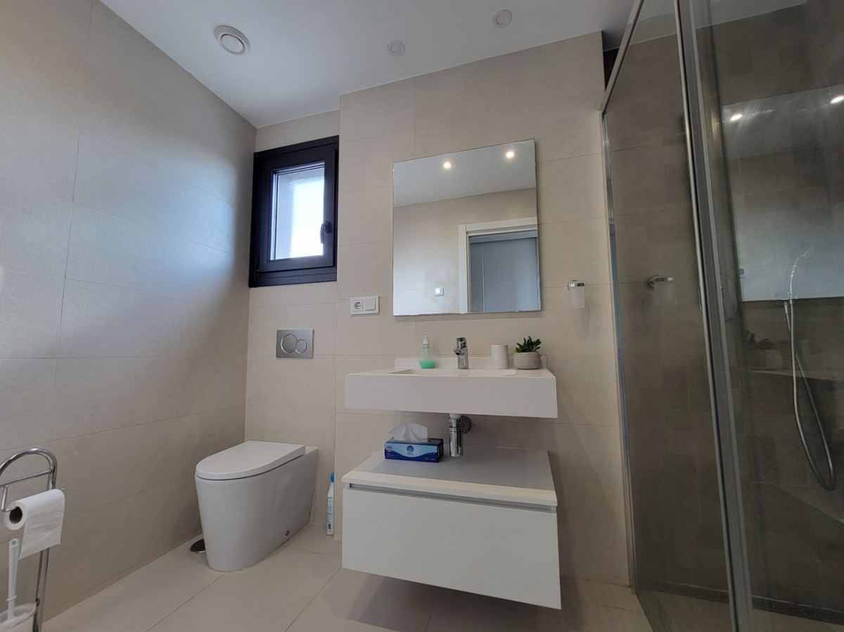 Se vende Apartamento Planta Media de 2 dormitorios en Costa Blanca, Alicante, España