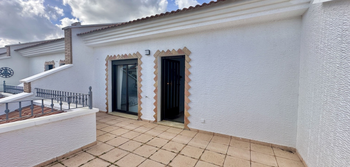 3 Bed Townhouse for sale in San Miguel De Salinas Costa Blanca, Alicante, Spain