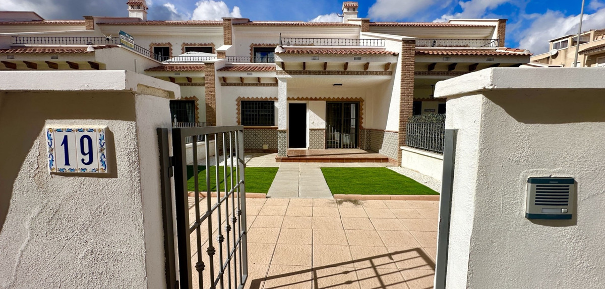 3 Bed Townhouse for sale in San Miguel De Salinas Costa Blanca, Alicante, Spain