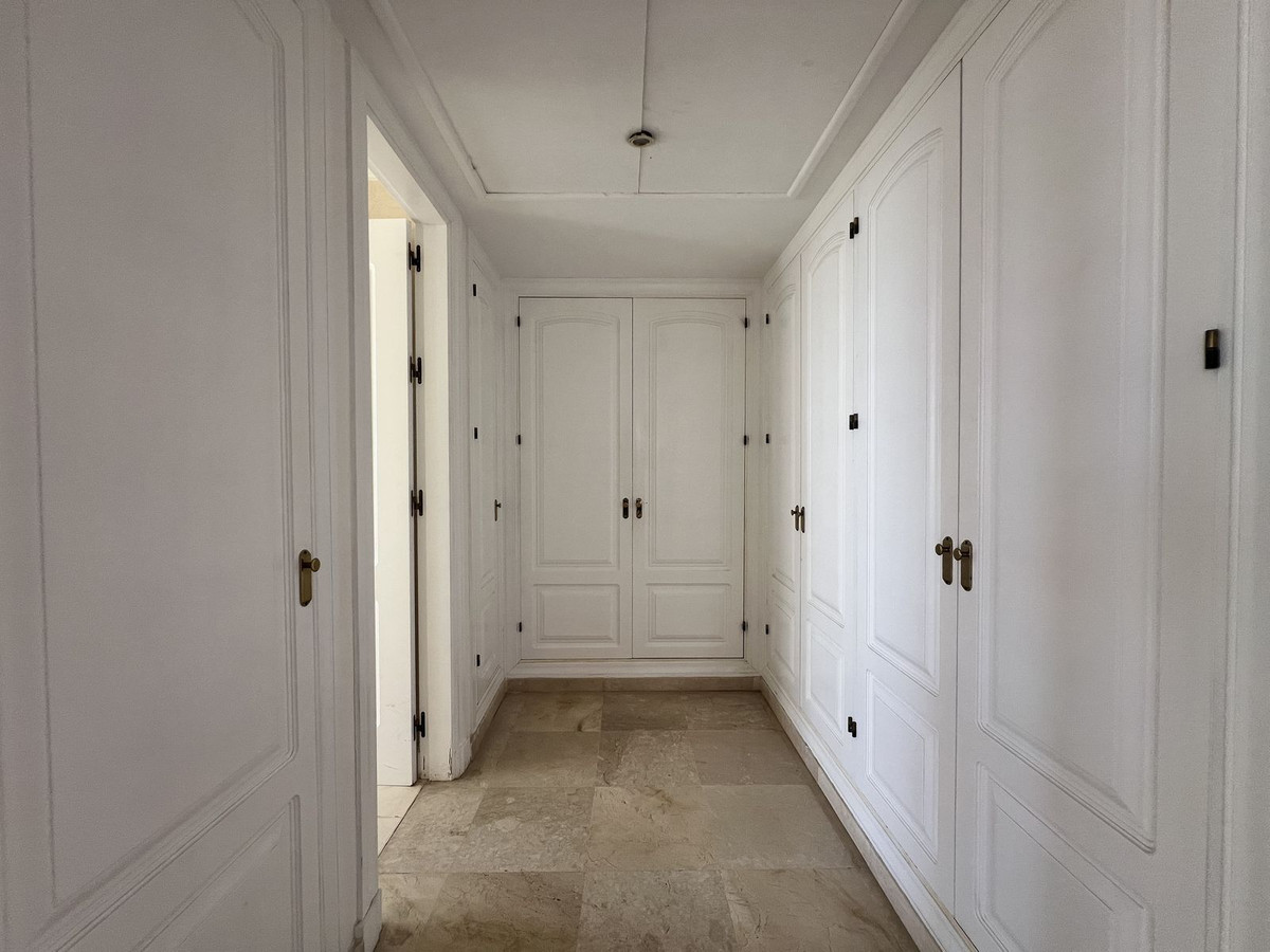 Se vende Villa - Chalet de 4 dormitorios en Costa Del Sol, Málaga, España