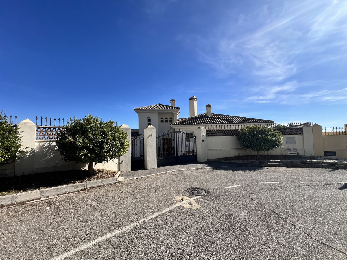 Se vende Villa - Chalet de 4 dormitorios en Costa Del Sol, Málaga, España