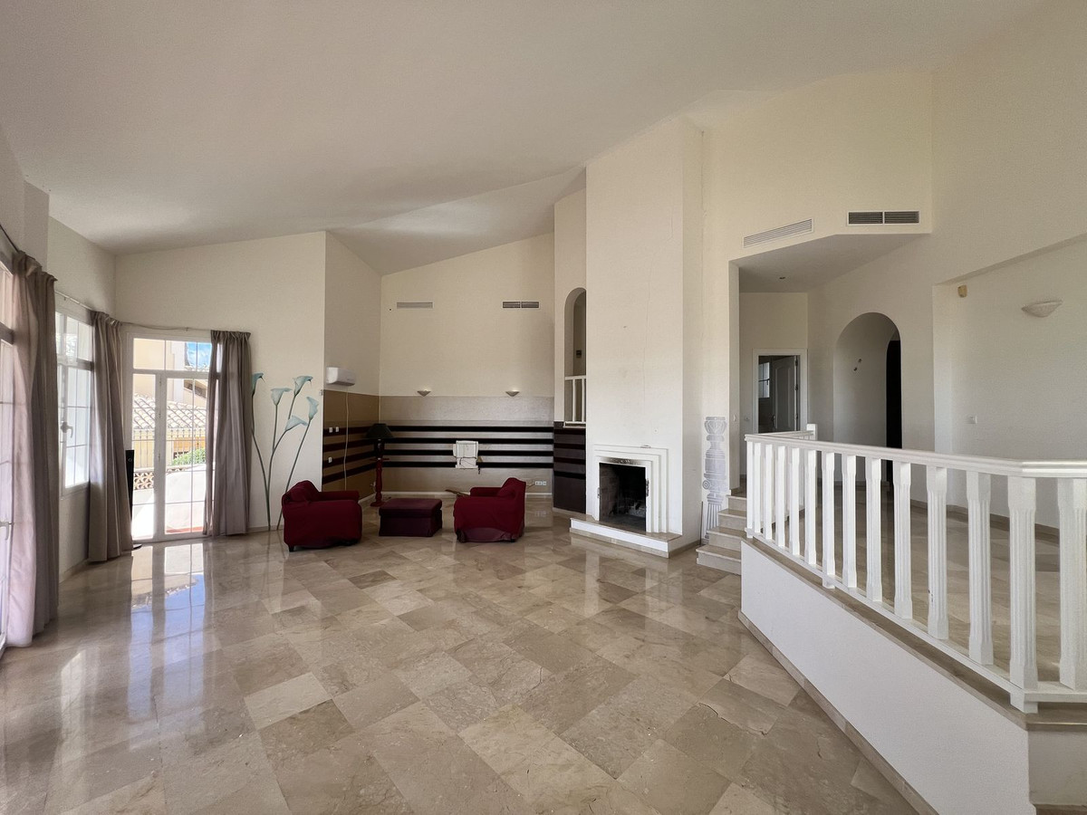 Se vende Villa - Chalet de 4 dormitorios en Costa Del Sol, Málaga, España