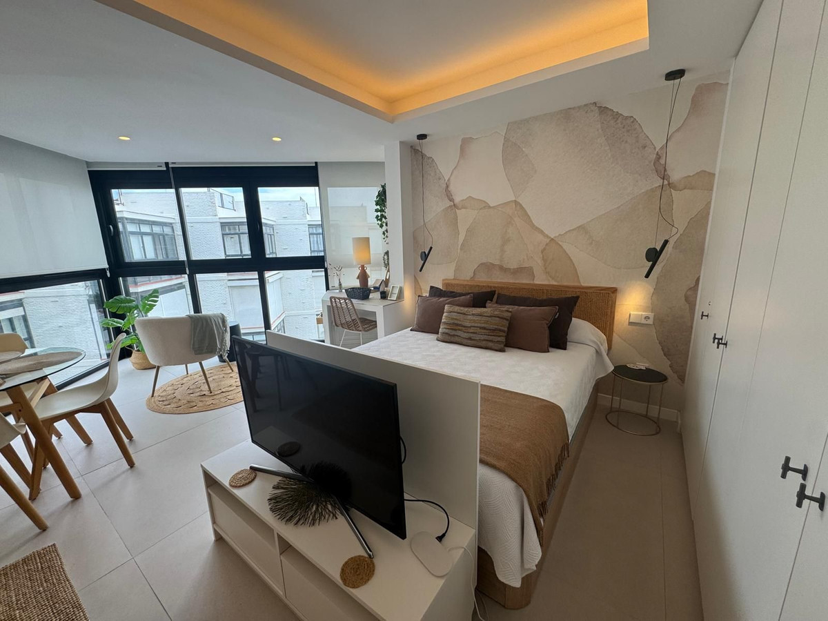 1 Bed Apartment for sale in Marbella Costa Del Sol, Málaga, Spain