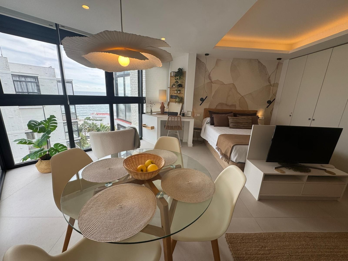 1 Bed Apartment for sale in Marbella Costa Del Sol, Málaga, Spain