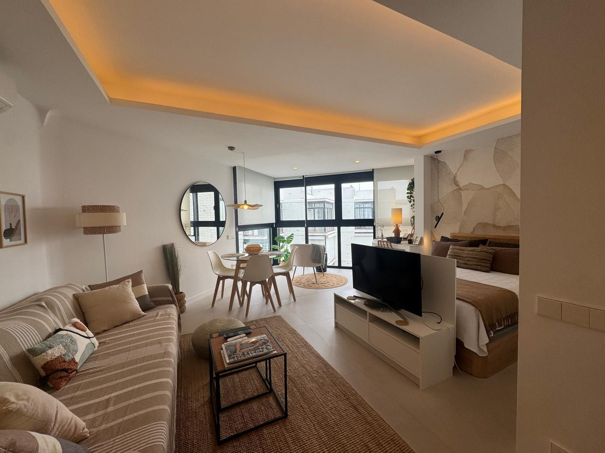 1 Bed Apartment for sale in Marbella Costa Del Sol, Málaga, Spain
