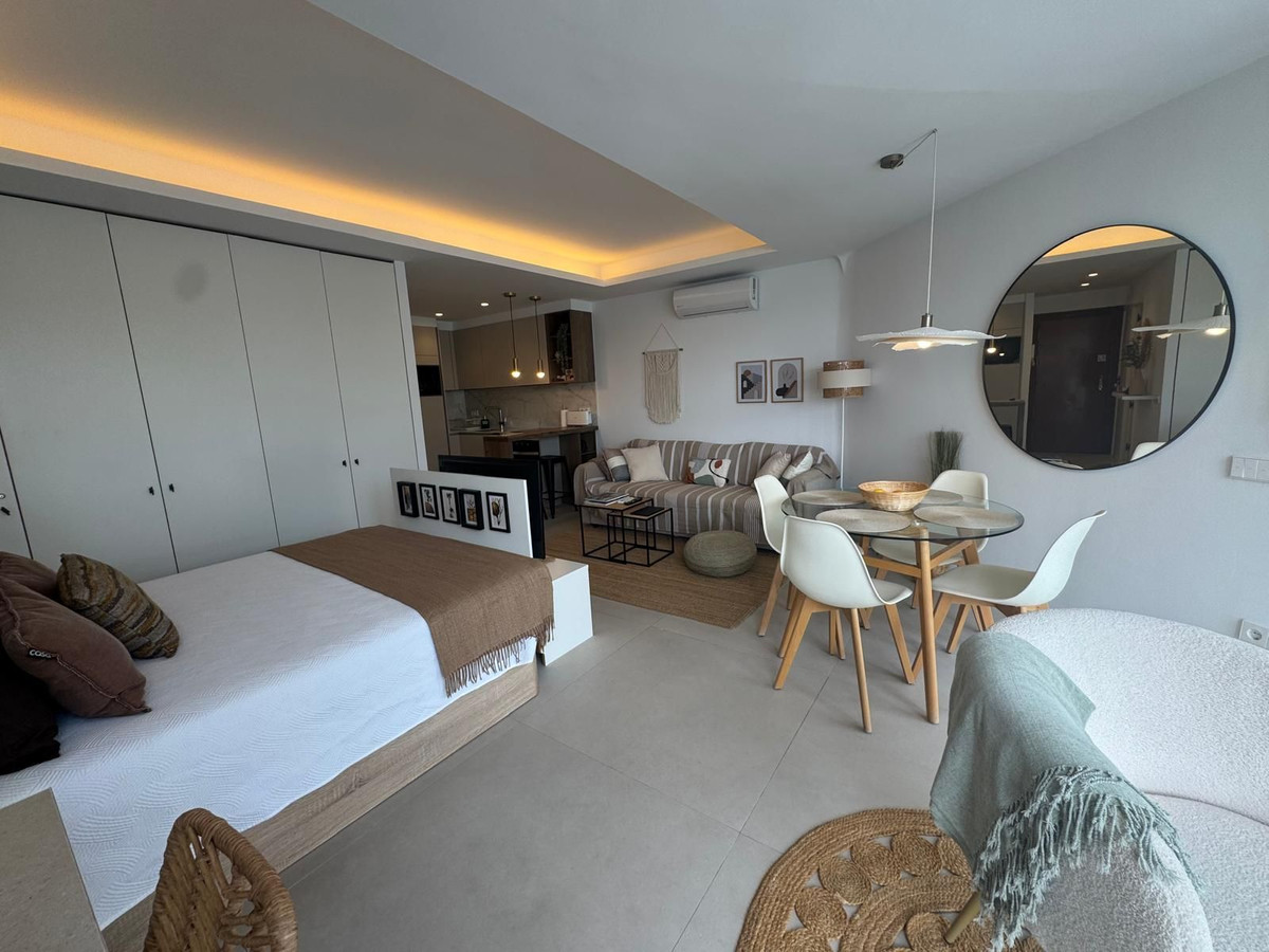 1 Bed Apartment for sale in Marbella Costa Del Sol, Málaga, Spain