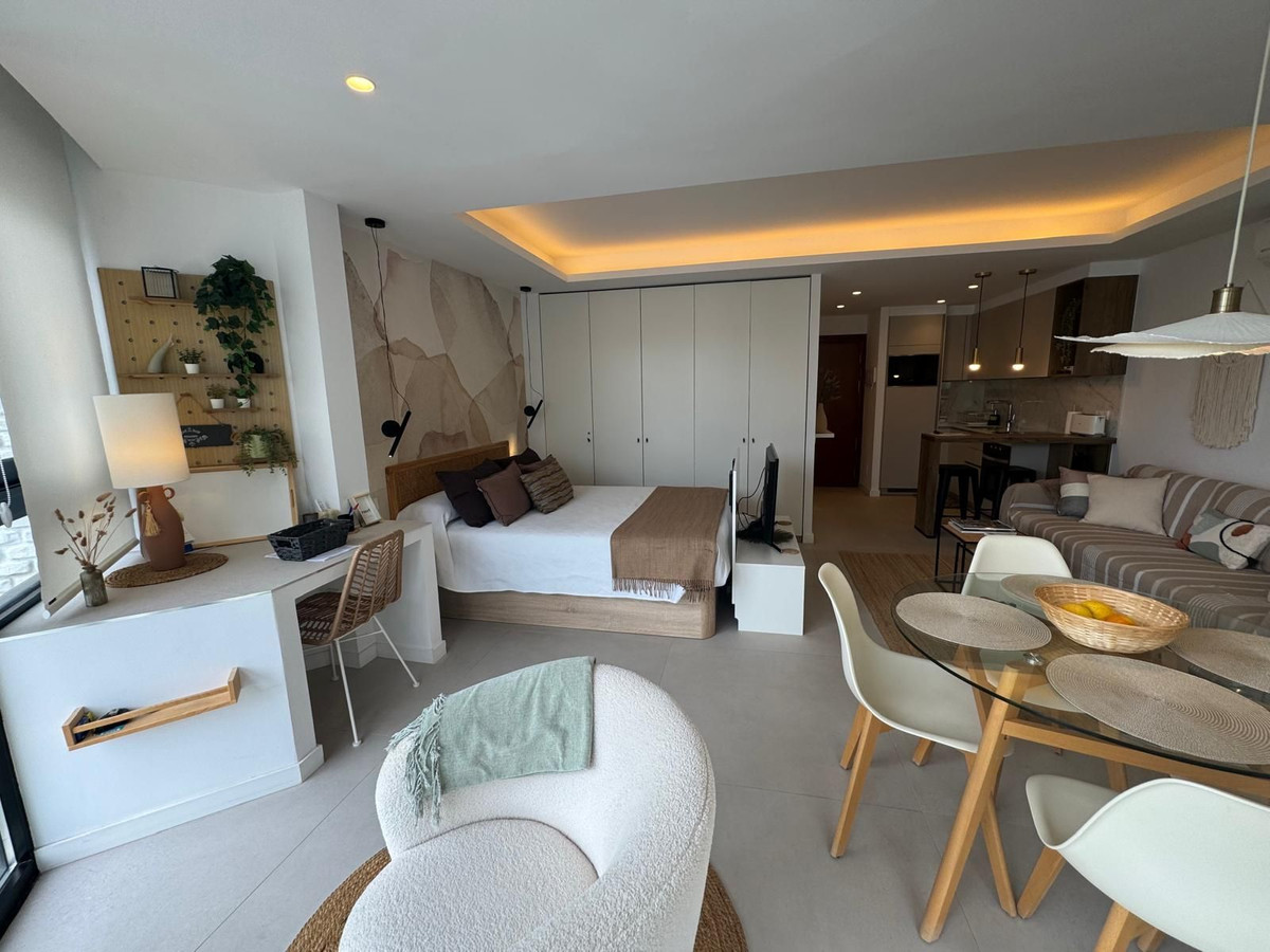 1 Bed Apartment for sale in Marbella Costa Del Sol, Málaga, Spain
