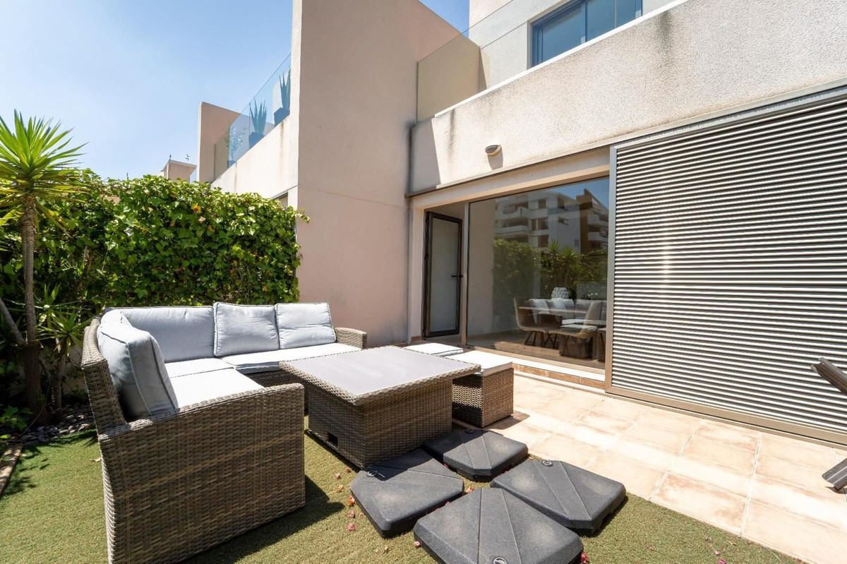 Se vende Adosada de 3 dormitorios en Costa Blanca, Alicante, España