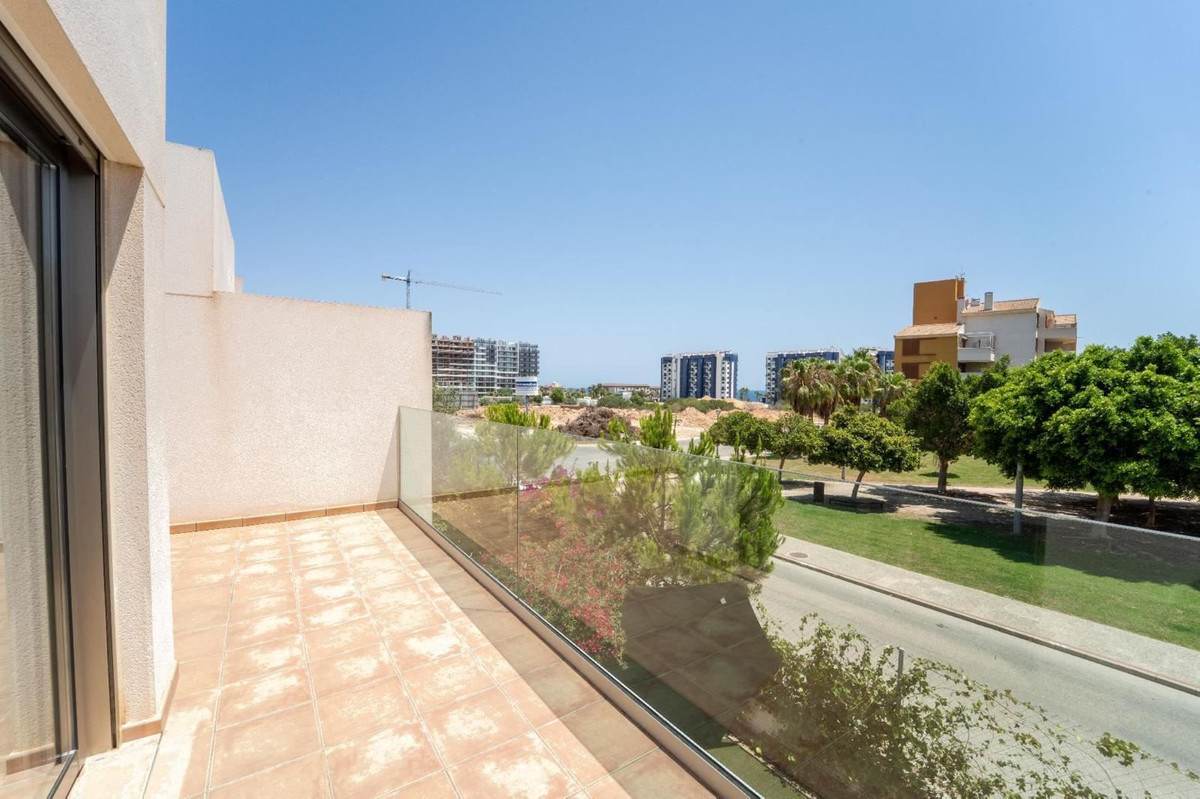 Se vende Adosada de 3 dormitorios en Costa Blanca, Alicante, España