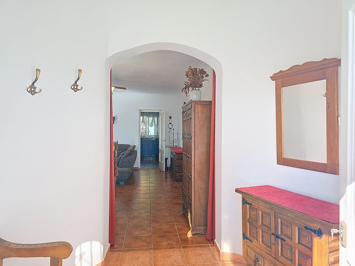 Se vende Villa - Chalet de 3 dormitorios en Costa Del Sol East, Málaga, España