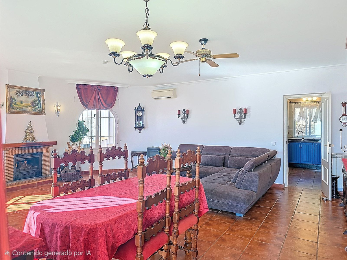 Se vende Villa - Chalet de 3 dormitorios en Costa Del Sol East, Málaga, España