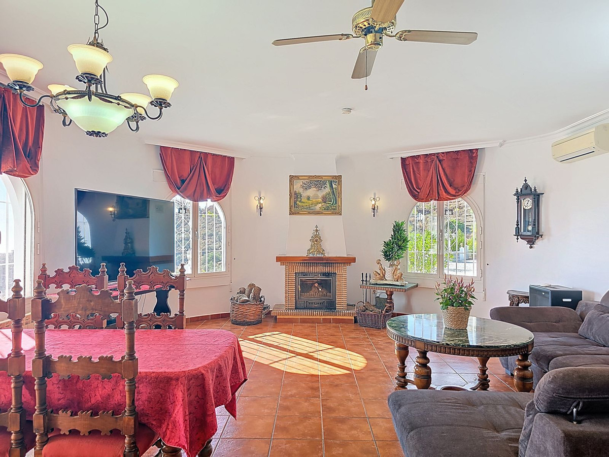 Se vende Villa - Chalet de 3 dormitorios en Costa Del Sol East, Málaga, España