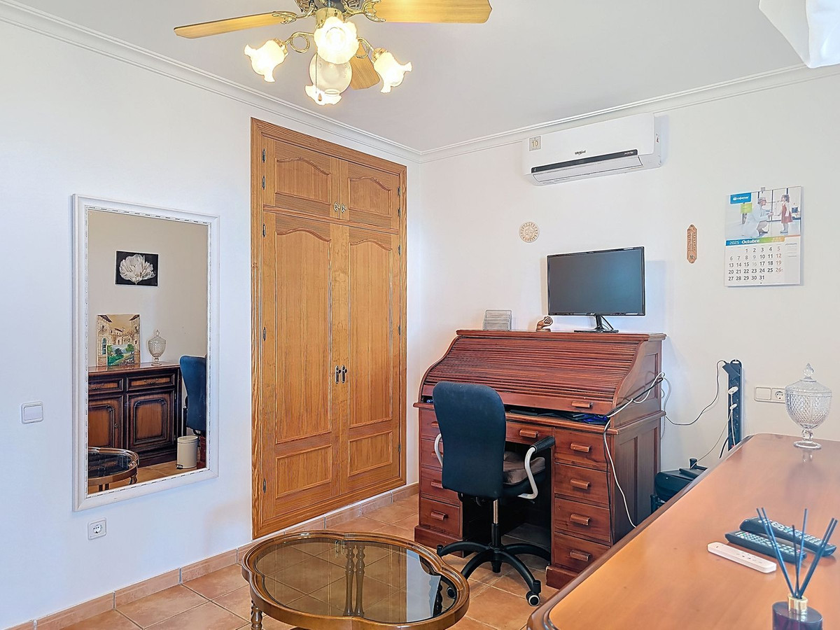 Se vende Villa - Chalet de 3 dormitorios en Costa Del Sol East, Málaga, España