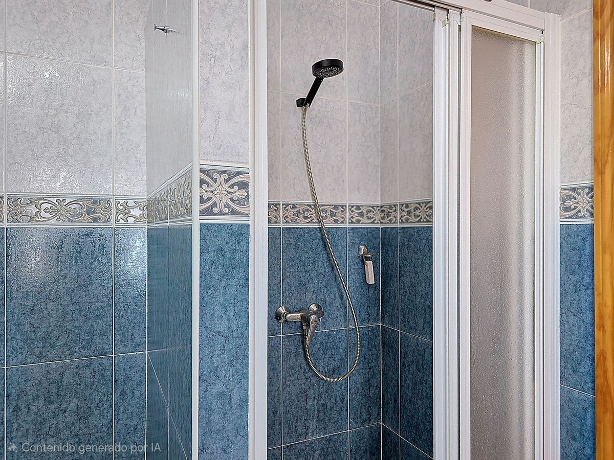 Se vende Villa - Chalet de 3 dormitorios en Costa Del Sol East, Málaga, España