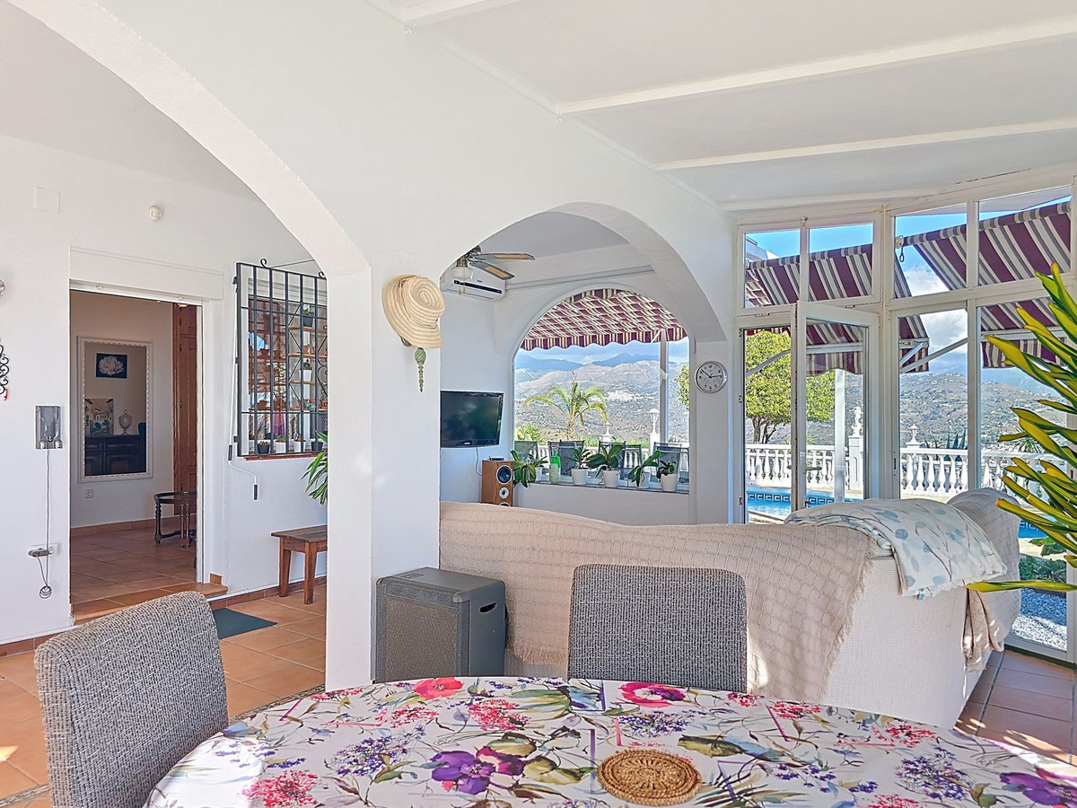 Se vende Villa - Chalet de 3 dormitorios en Costa Del Sol East, Málaga, España