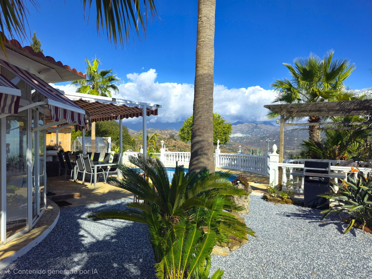 Se vende Villa - Chalet de 3 dormitorios en Costa Del Sol East, Málaga, España