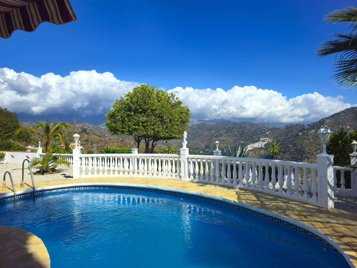 Se vende Villa - Chalet de 3 dormitorios en Costa Del Sol East, Málaga, España