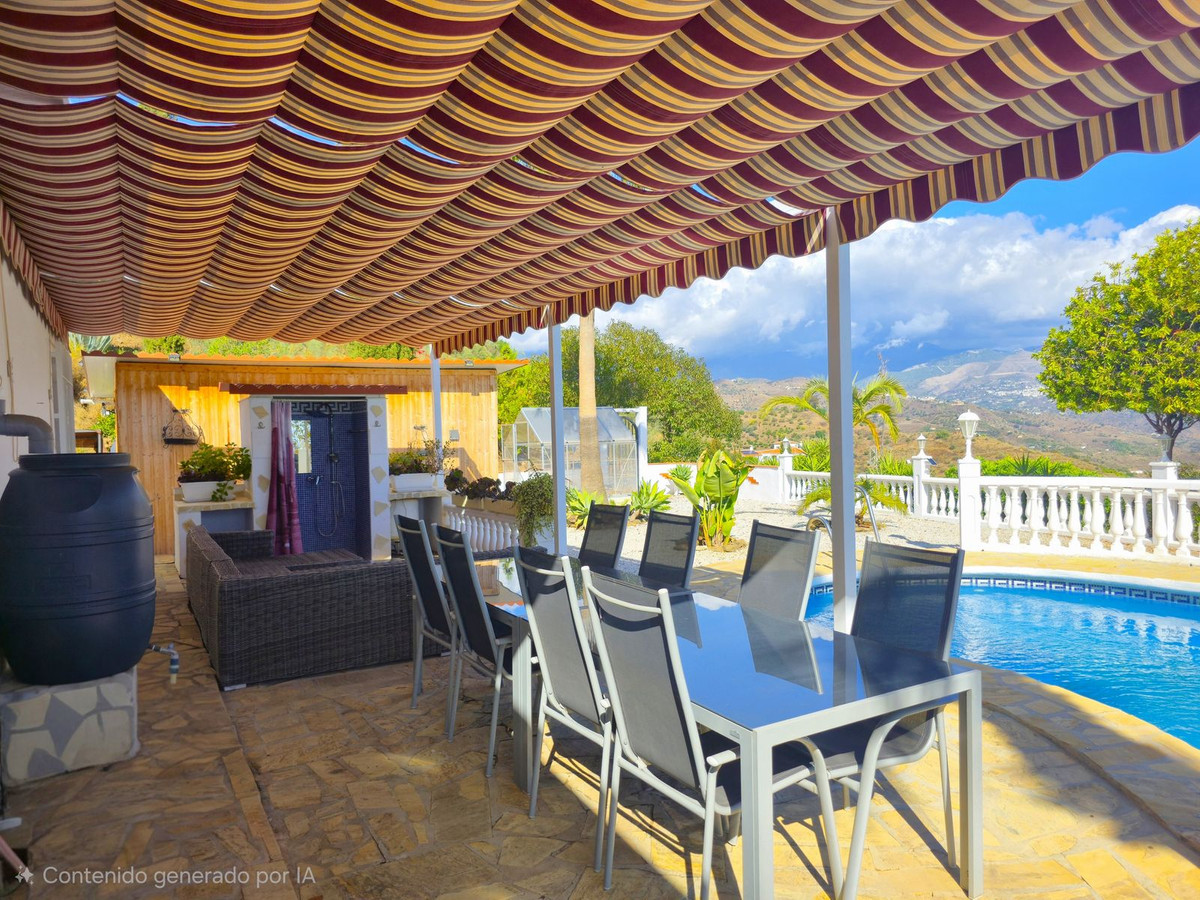 Se vende Villa - Chalet de 3 dormitorios en Costa Del Sol East, Málaga, España