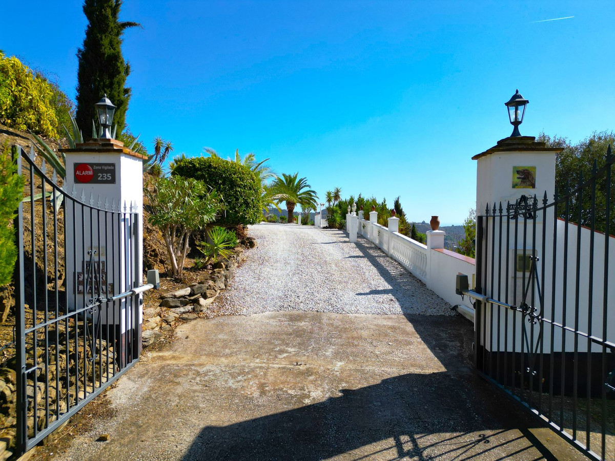 Se vende Villa - Chalet de 3 dormitorios en Costa Del Sol East, Málaga, España