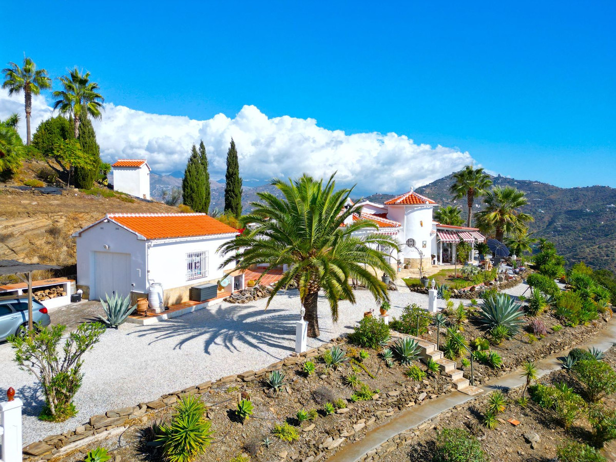 Se vende Villa - Chalet de 3 dormitorios en Costa Del Sol East, Málaga, España