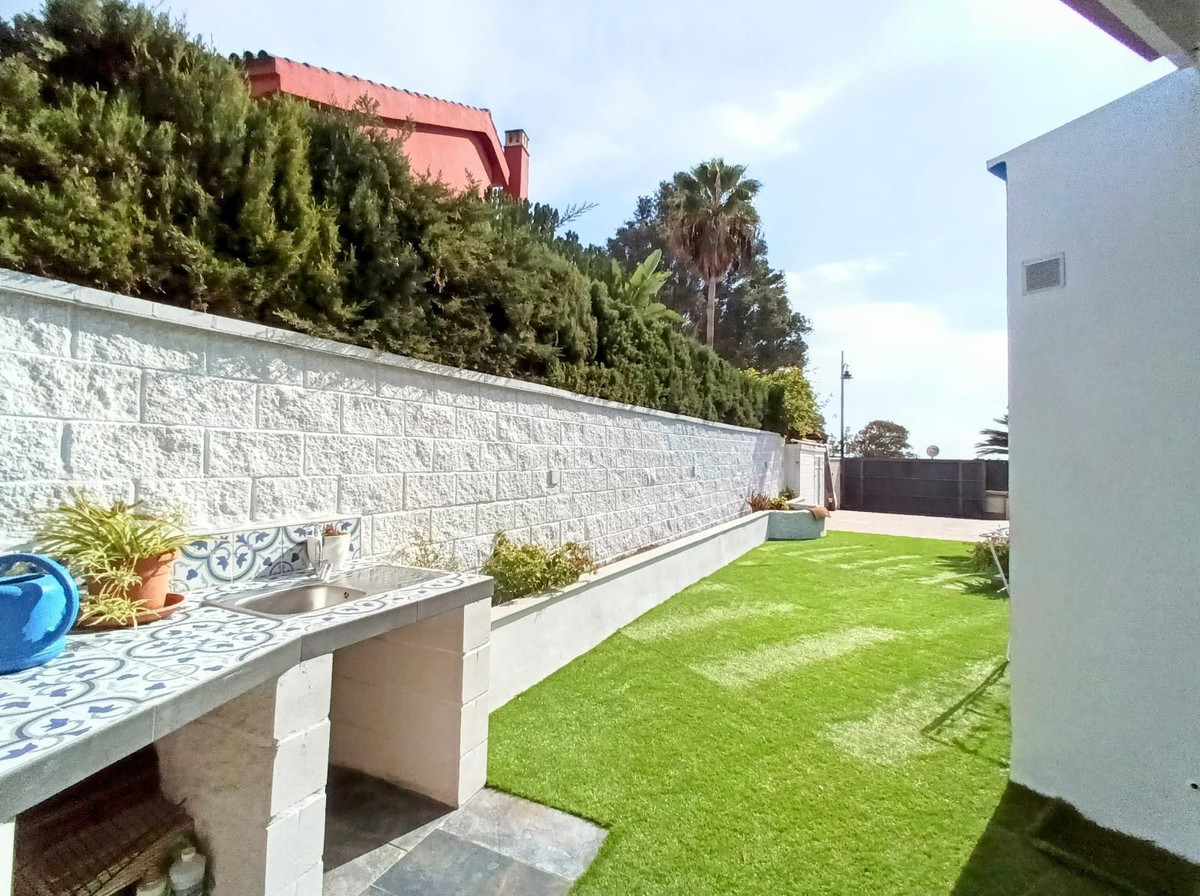 4 Bed Townhouse for sale in Guadalmar Málaga Ciudad, Málaga, Spain