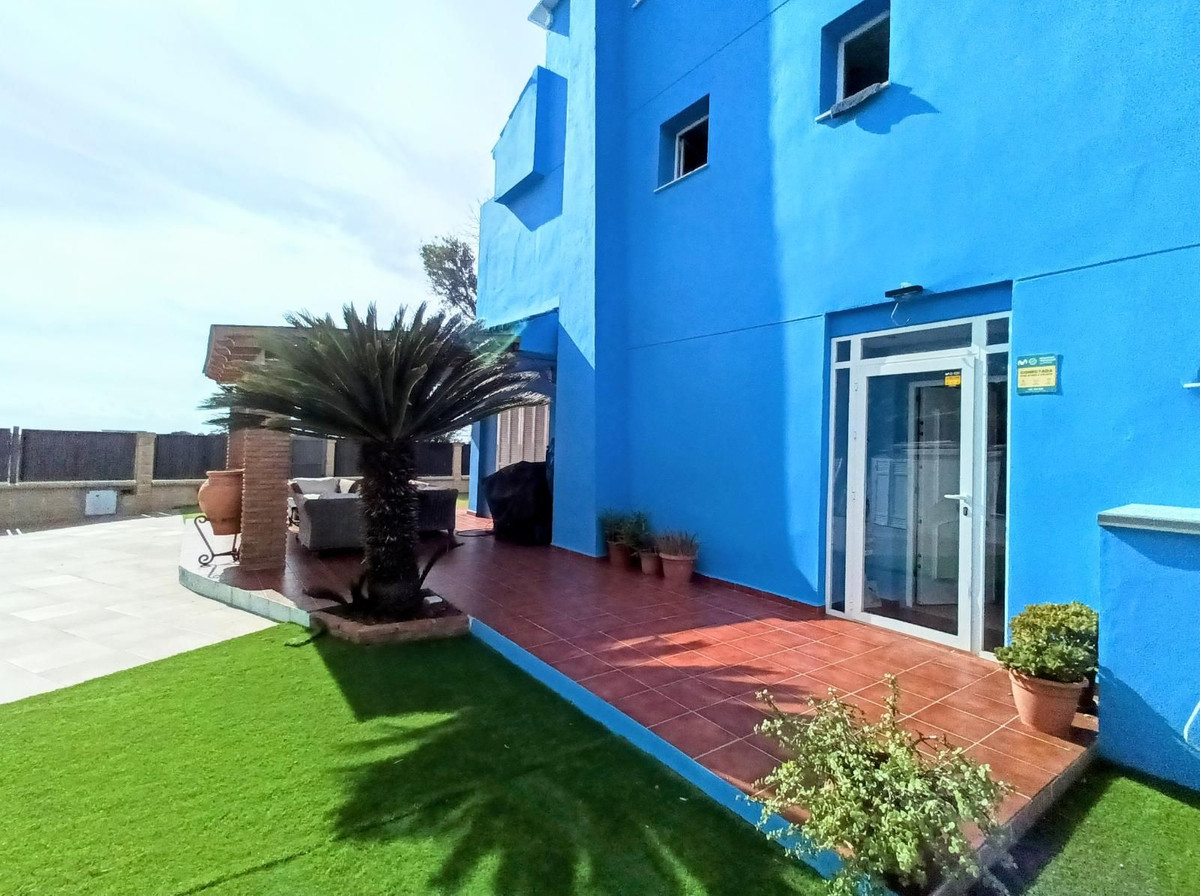 4 Bed Townhouse for sale in Guadalmar Málaga Ciudad, Málaga, Spain