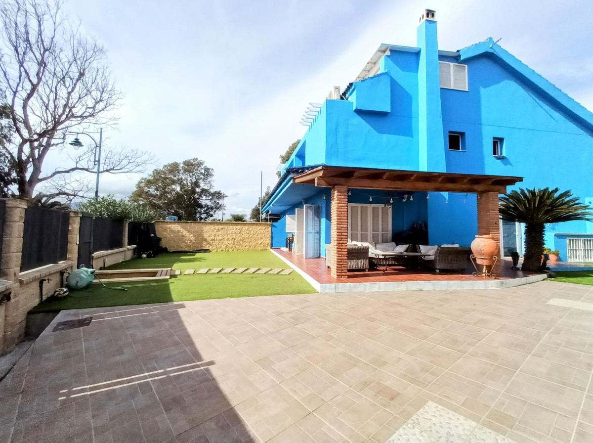 4 Bed Townhouse for sale in Guadalmar Málaga Ciudad, Málaga, Spain