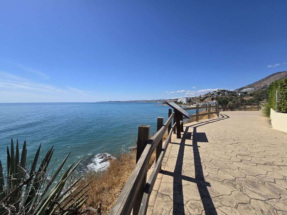 2 Bed Apartment for sale in Torrequebrada Costa Del Sol, Málaga, Spain