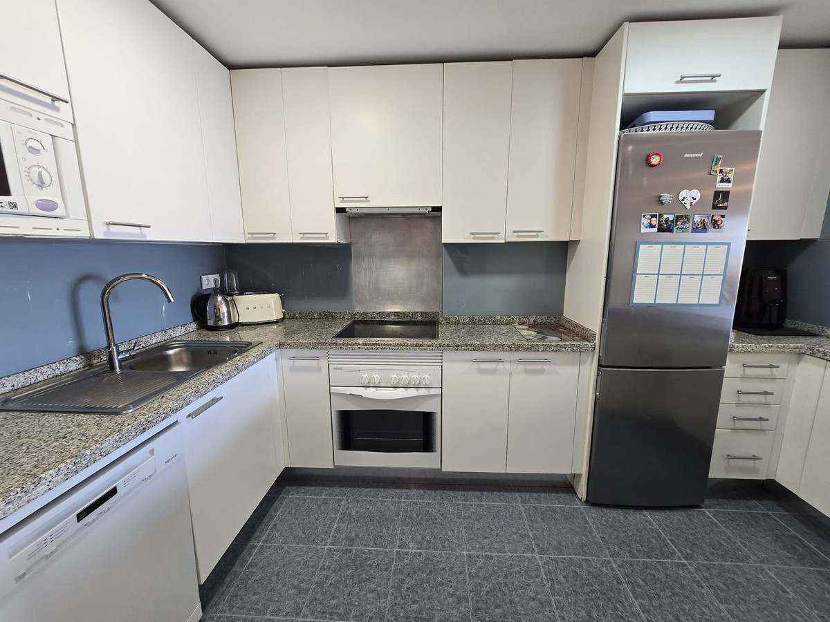 2 Bed Apartment for sale in Torrequebrada Costa Del Sol, Málaga, Spain