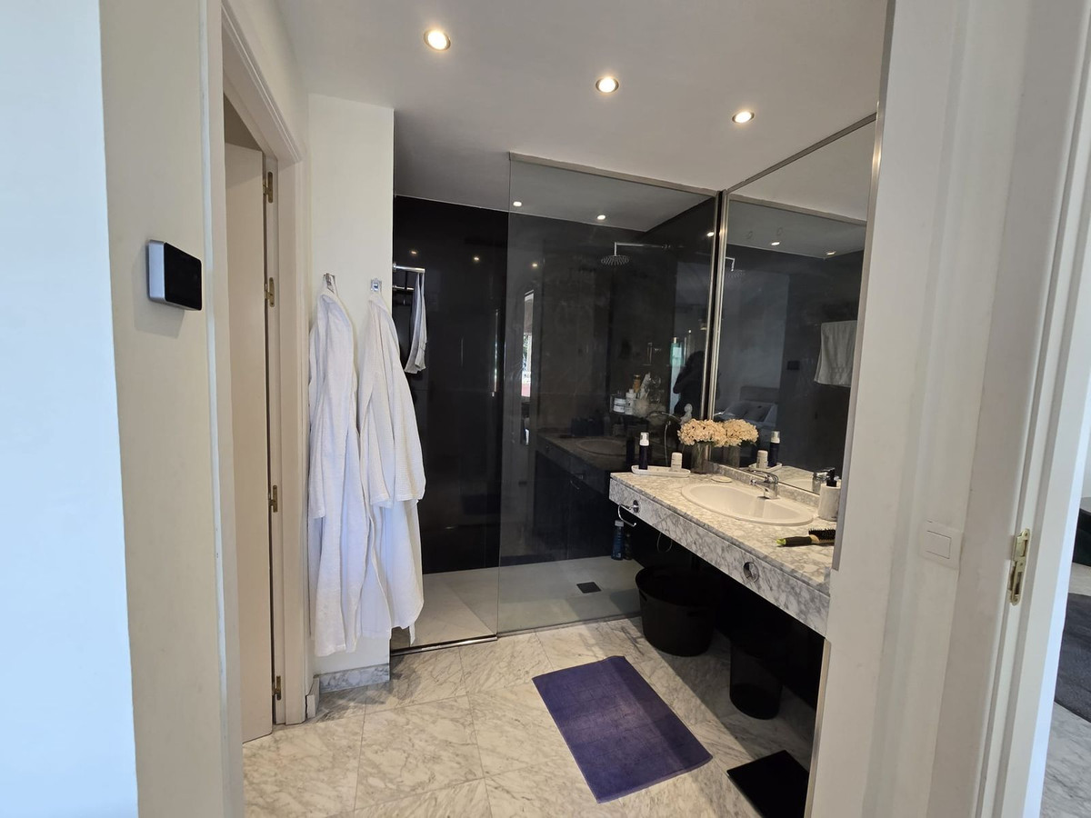 2 Bed Apartment for sale in Torrequebrada Costa Del Sol, Málaga, Spain