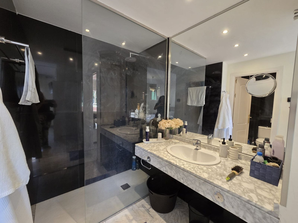 2 Bed Apartment for sale in Torrequebrada Costa Del Sol, Málaga, Spain