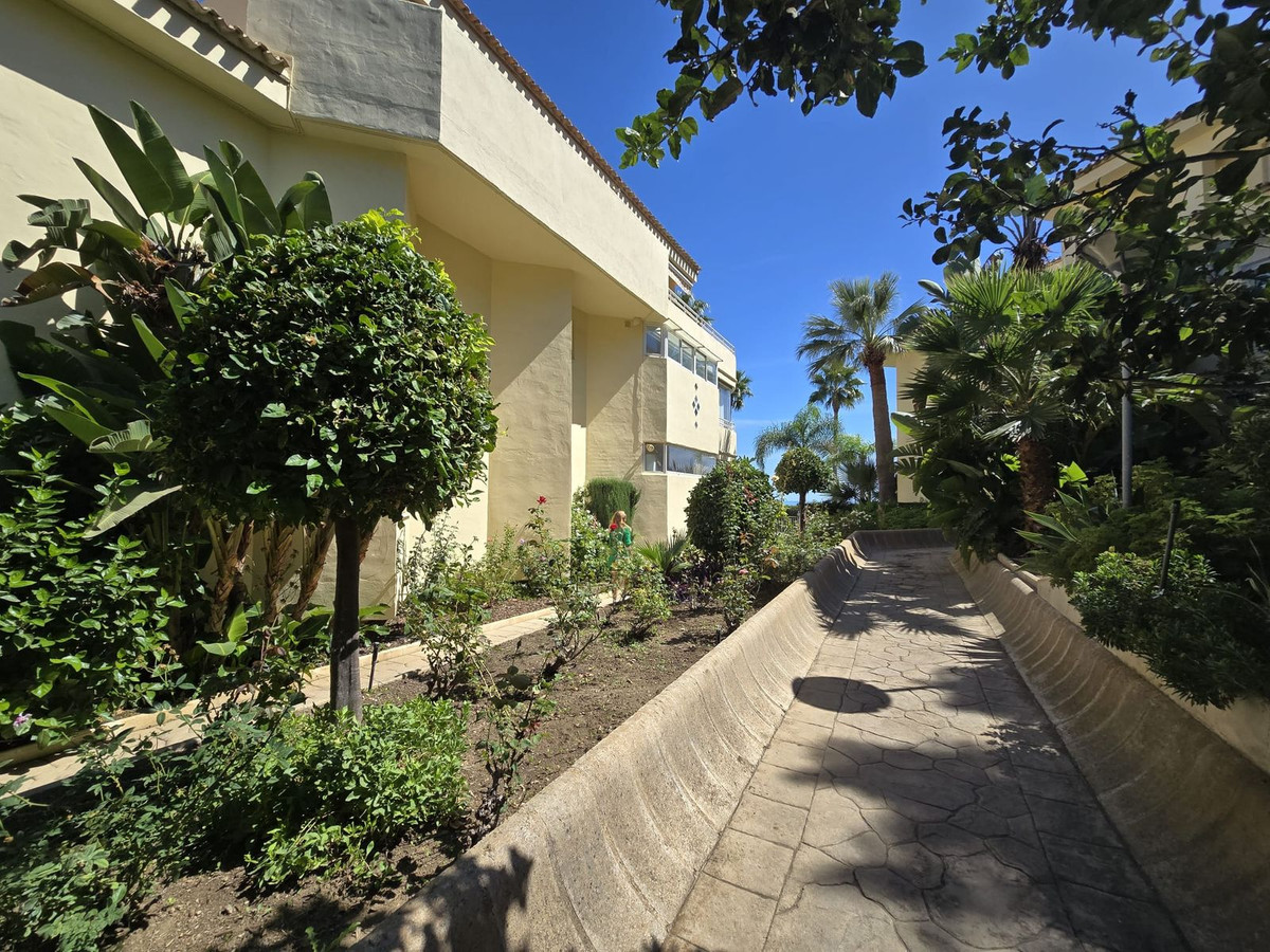 2 Bed Apartment for sale in Torrequebrada Costa Del Sol, Málaga, Spain
