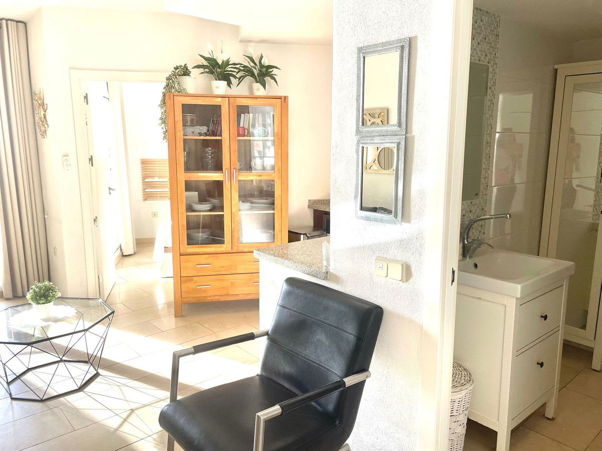 1 Bed Apartment for sale in Benalmadena Costa Costa Del Sol, Málaga, Spain