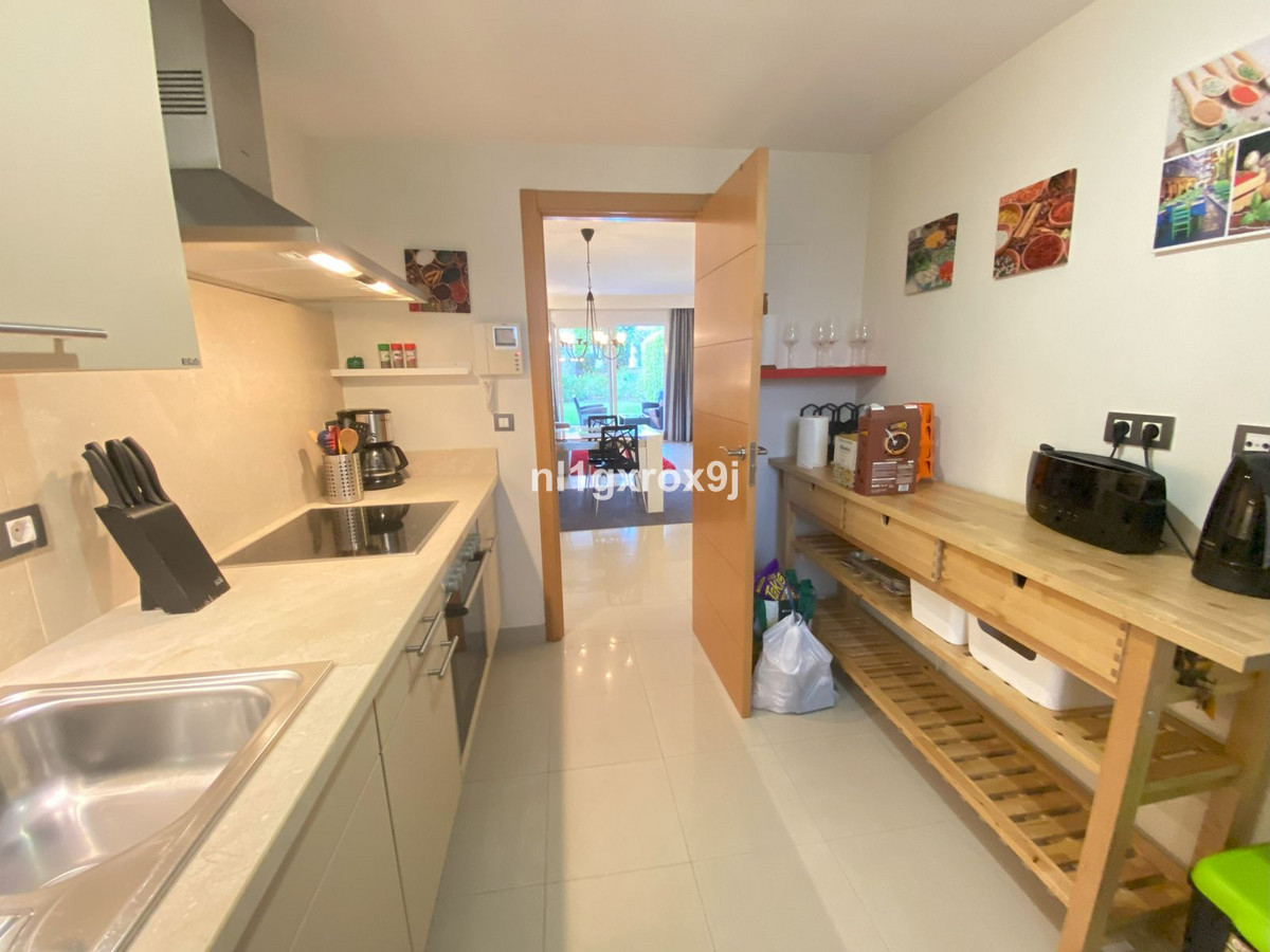2 Bed Apartment for sale in Estepona Costa Del Sol, Málaga, Spain