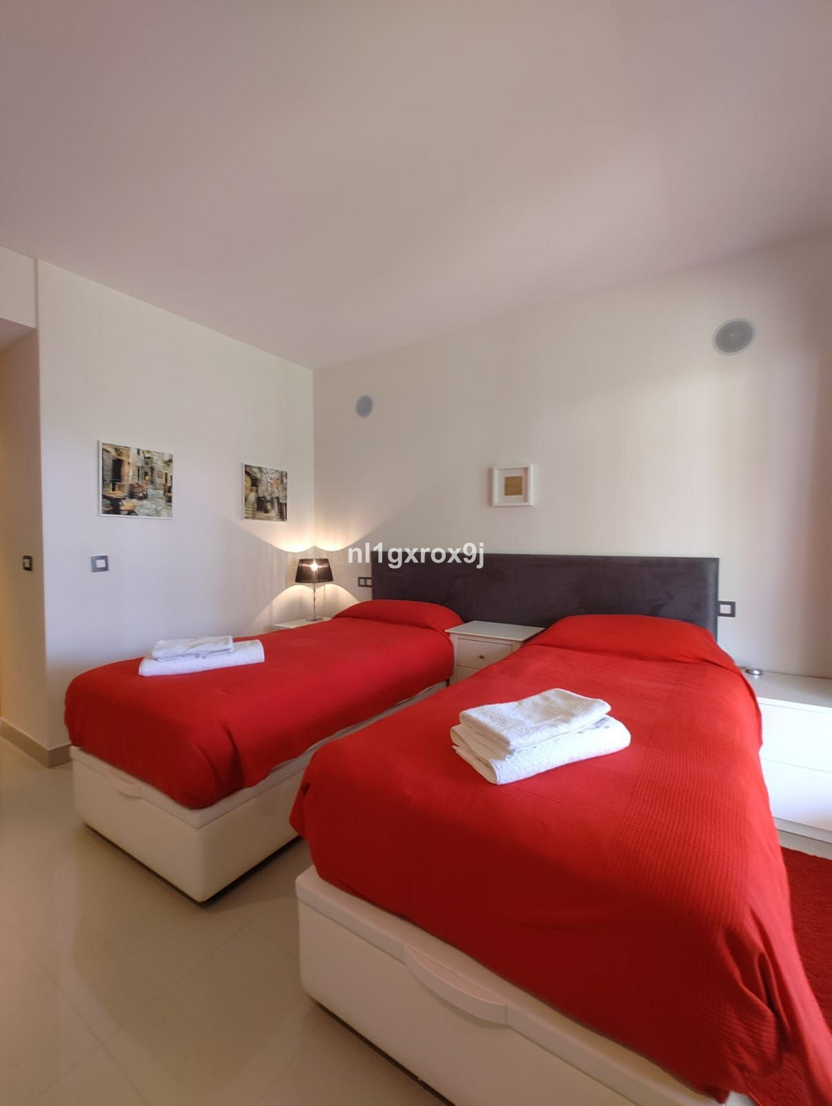 2 Bed Apartment for sale in Estepona Costa Del Sol, Málaga, Spain