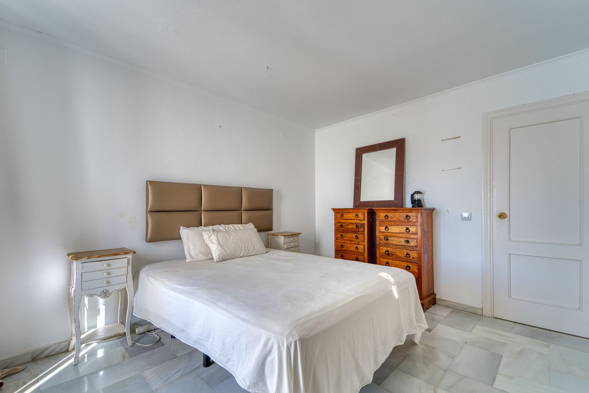 4 Bed Townhouse for sale in Nueva Andalucía Costa Del Sol, Málaga, Spain