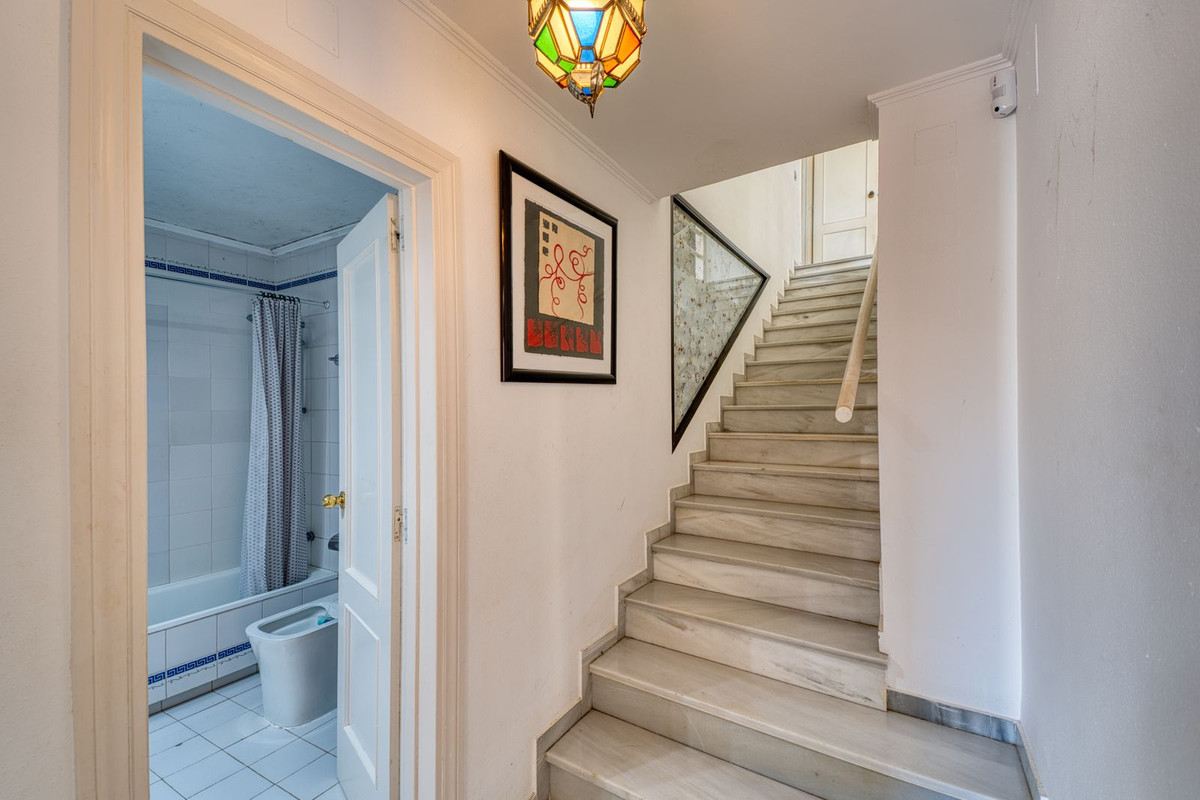 4 Bed Townhouse for sale in Nueva Andalucía Costa Del Sol, Málaga, Spain