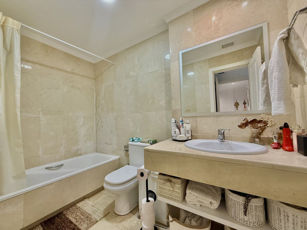 2 Bed Apartment for sale in The Golden Mile Costa Del Sol, Málaga, Spain