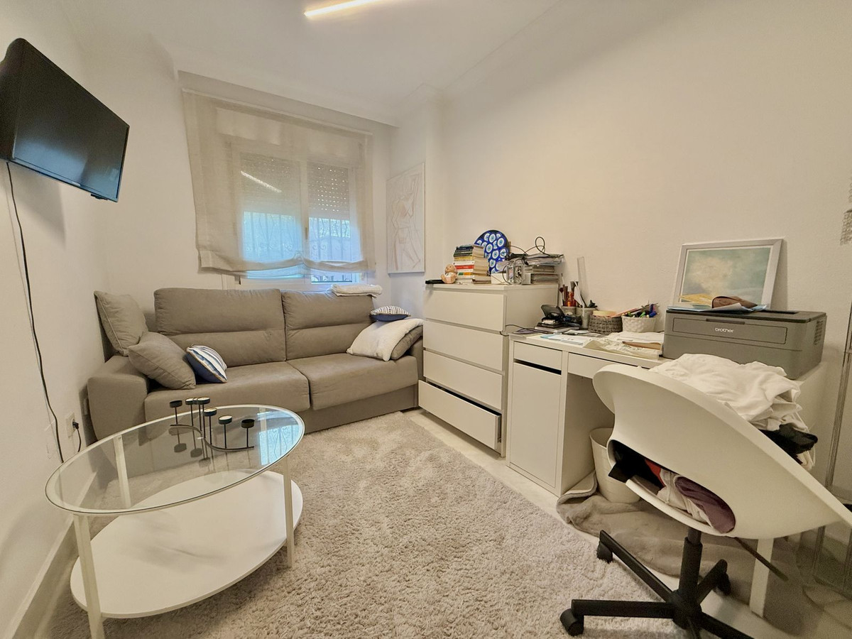 2 Bed Apartment for sale in The Golden Mile Costa Del Sol, Málaga, Spain