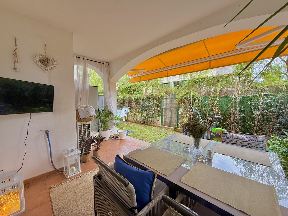 2 Bed Apartment for sale in The Golden Mile Costa Del Sol, Málaga, Spain