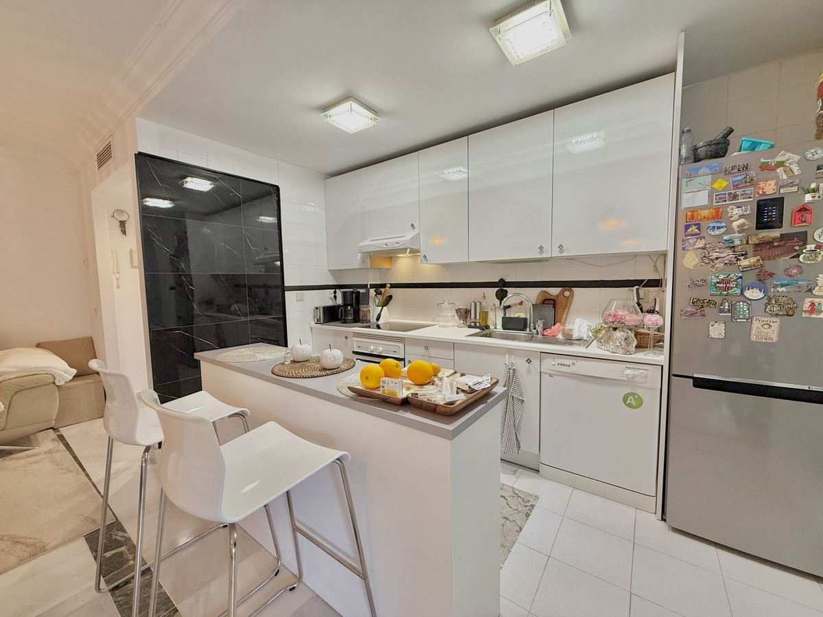 2 Bed Apartment for sale in The Golden Mile Costa Del Sol, Málaga, Spain