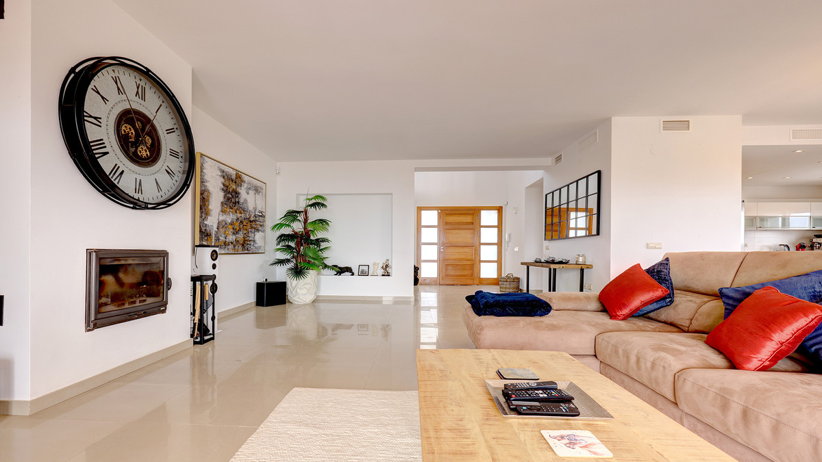 4 Bed Townhouse for sale in Manilva Costa Del Sol, Málaga, Spain