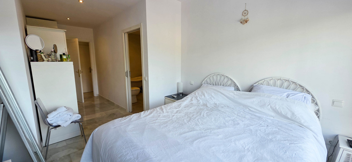 5 Bed Townhouse for sale in La Duquesa Costa Del Sol, Málaga, Spain