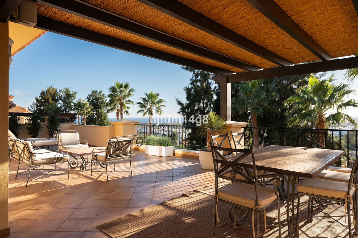 3 Bed Apartment for sale in Nueva Andalucía Costa Del Sol, Málaga, Spain