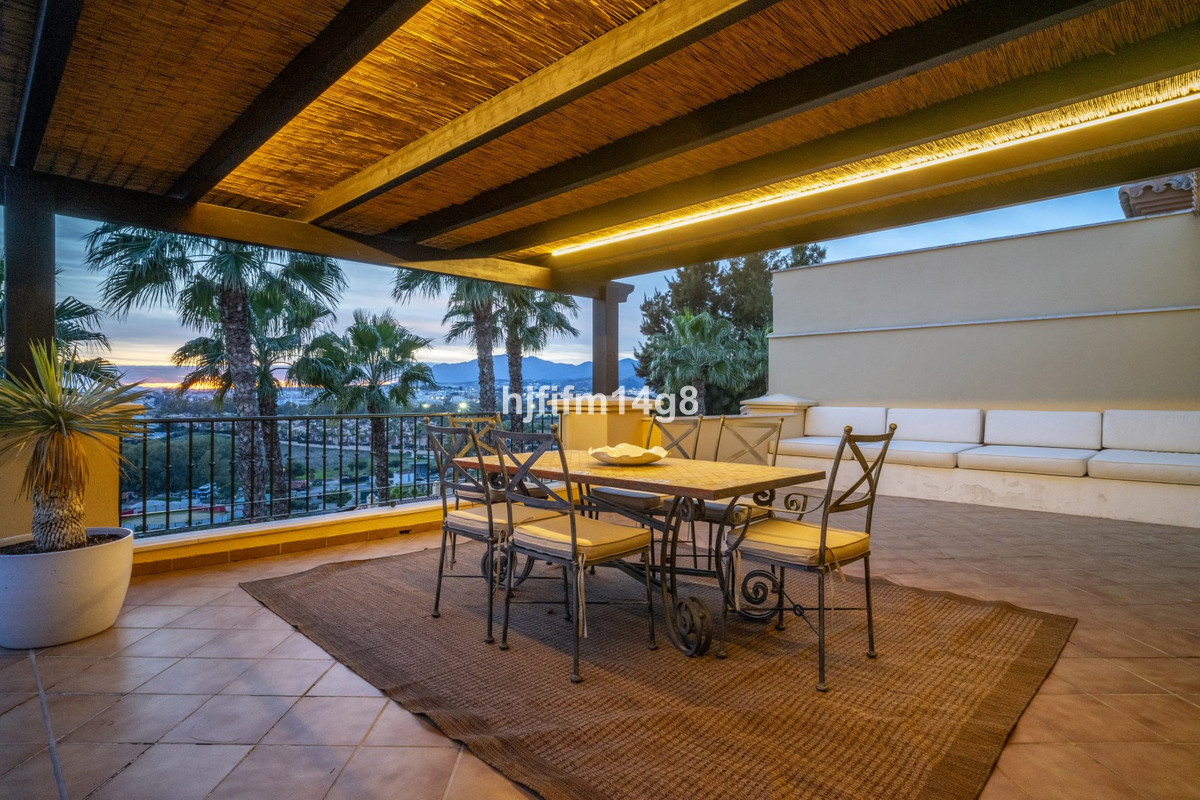 3 Bed Apartment for sale in Nueva Andalucía Costa Del Sol, Málaga, Spain