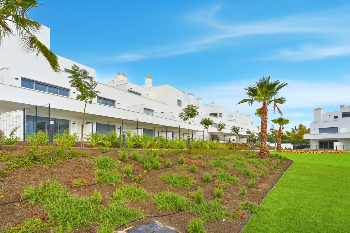 Se vende Apartamento Planta Media de 2 dormitorios en Costa Del Sol, Málaga, España