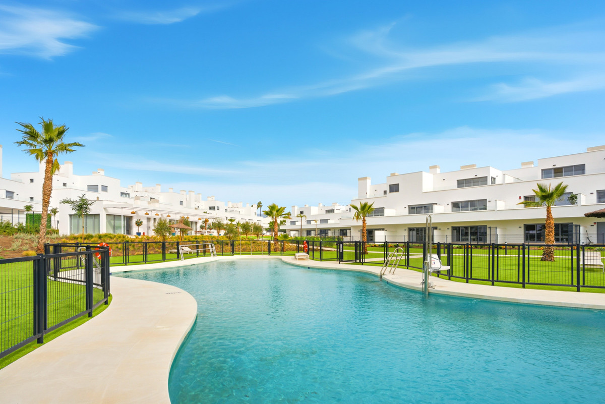 Se vende Apartamento Planta Media de 2 dormitorios en Costa Del Sol, Málaga, España